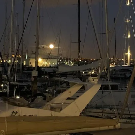 Barco Buzios Iii Hotel en barco *