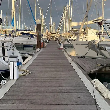Hotel na wodzie Barco Buzios Iii *