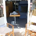 Barco Buzios Iii Hotel na wodzie *
