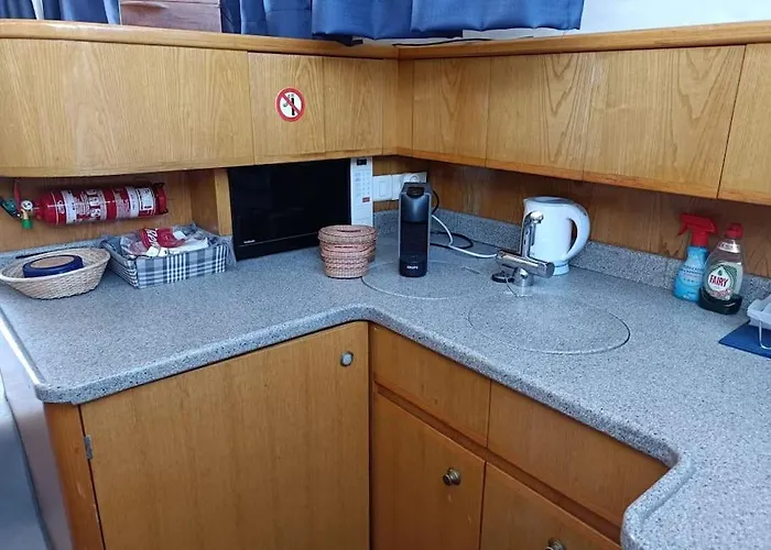 Barco Buzios Iii ספינת מלון *