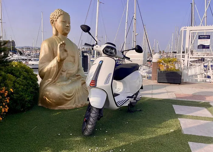 Barco Buzios Iii ספינת מלון קסקאיס