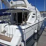 Barco Buzios Iii ספינת מלון *