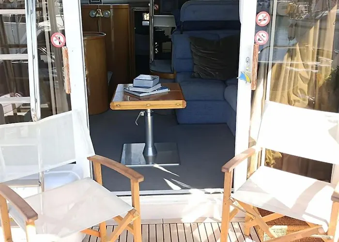 Barco Buzios Iii Bådhotel *